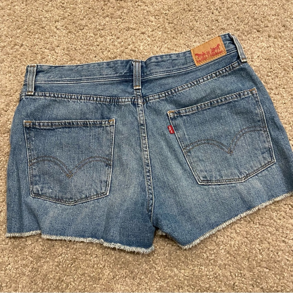 Levi shortie